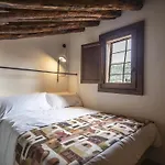 La Casa Amarilla Calomarde